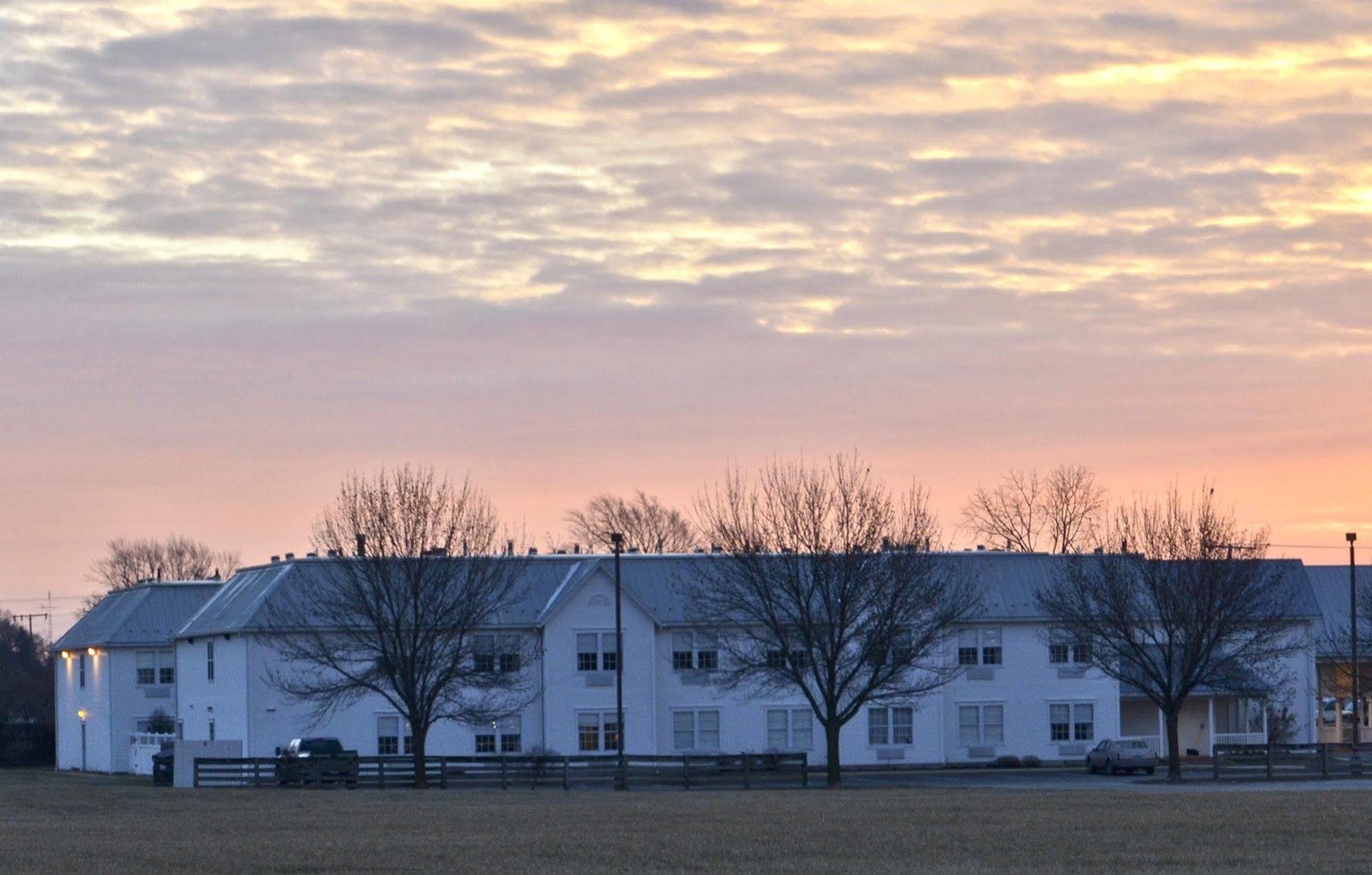 Amish Inn Nappanee Eksteriør bilde