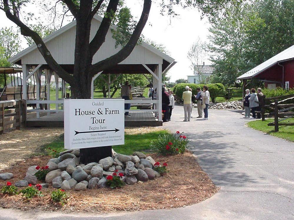 Amish Inn Nappanee Eksteriør bilde